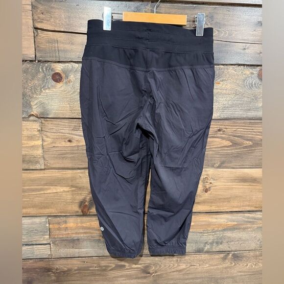 Lululemon Capris​ - Picture 3 of 5